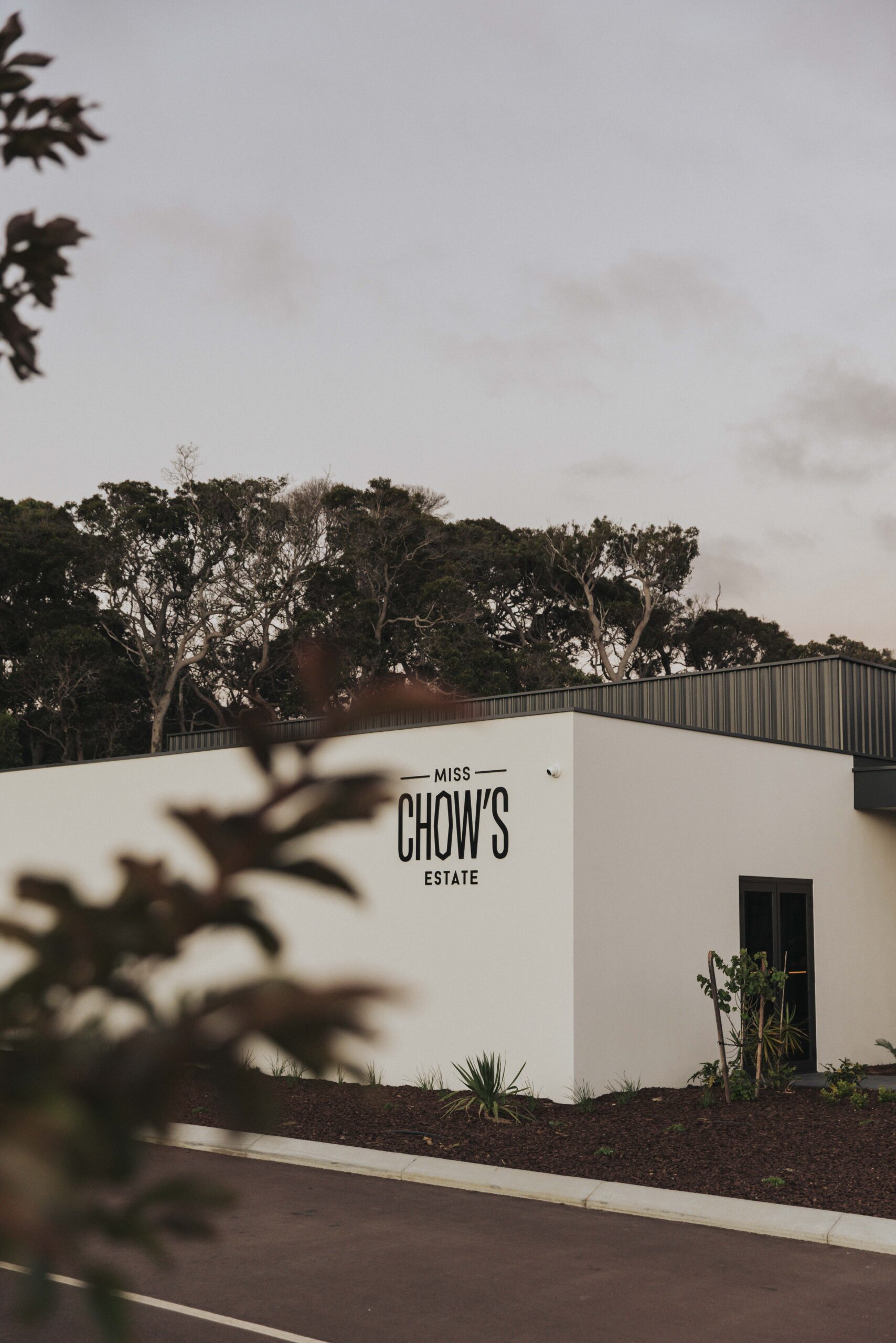 LL-MISSCHOWSMARGARETRIVER-125