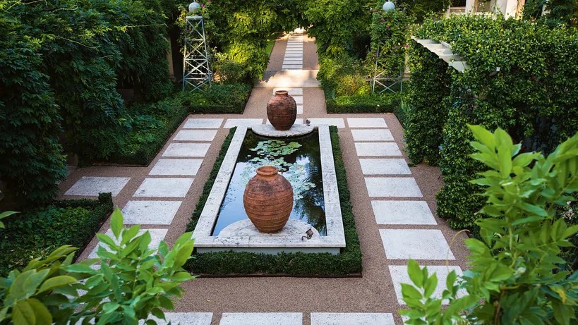 garden-pots-pond-path-takacs-acsnov2016-20170818163716